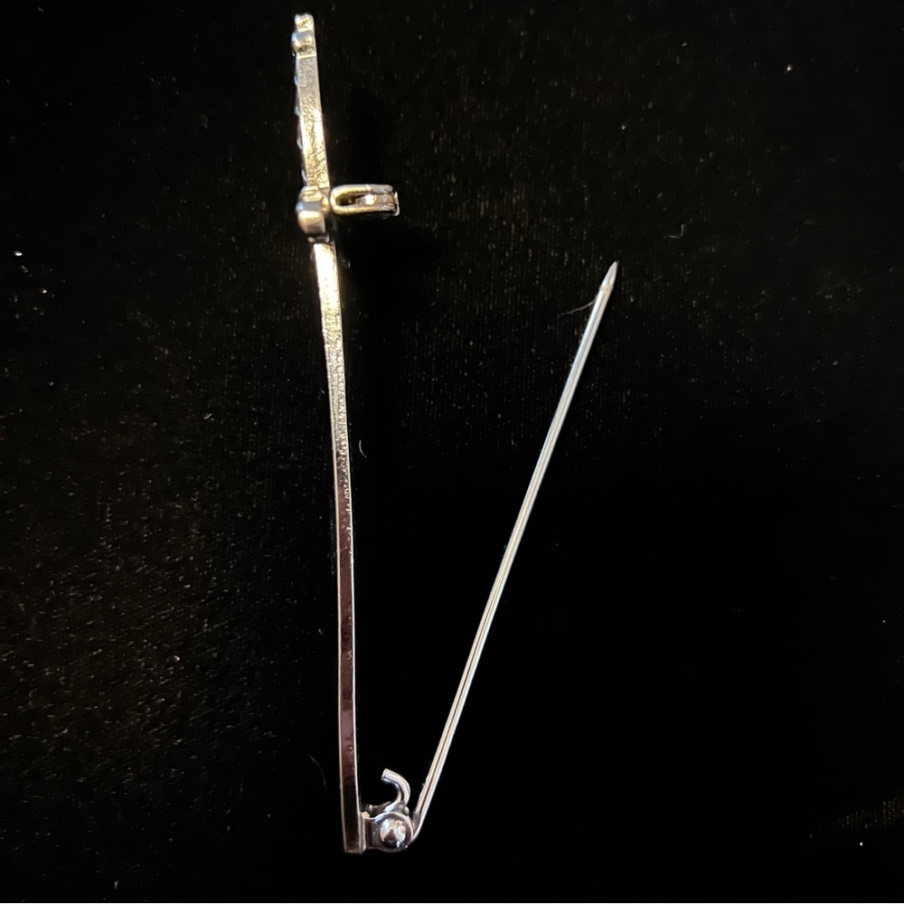 Sword Shaped Kilt Pin men’s Kilt Accessory Claymore 4” Sturdy Silver Tone - Picture 3 of 7